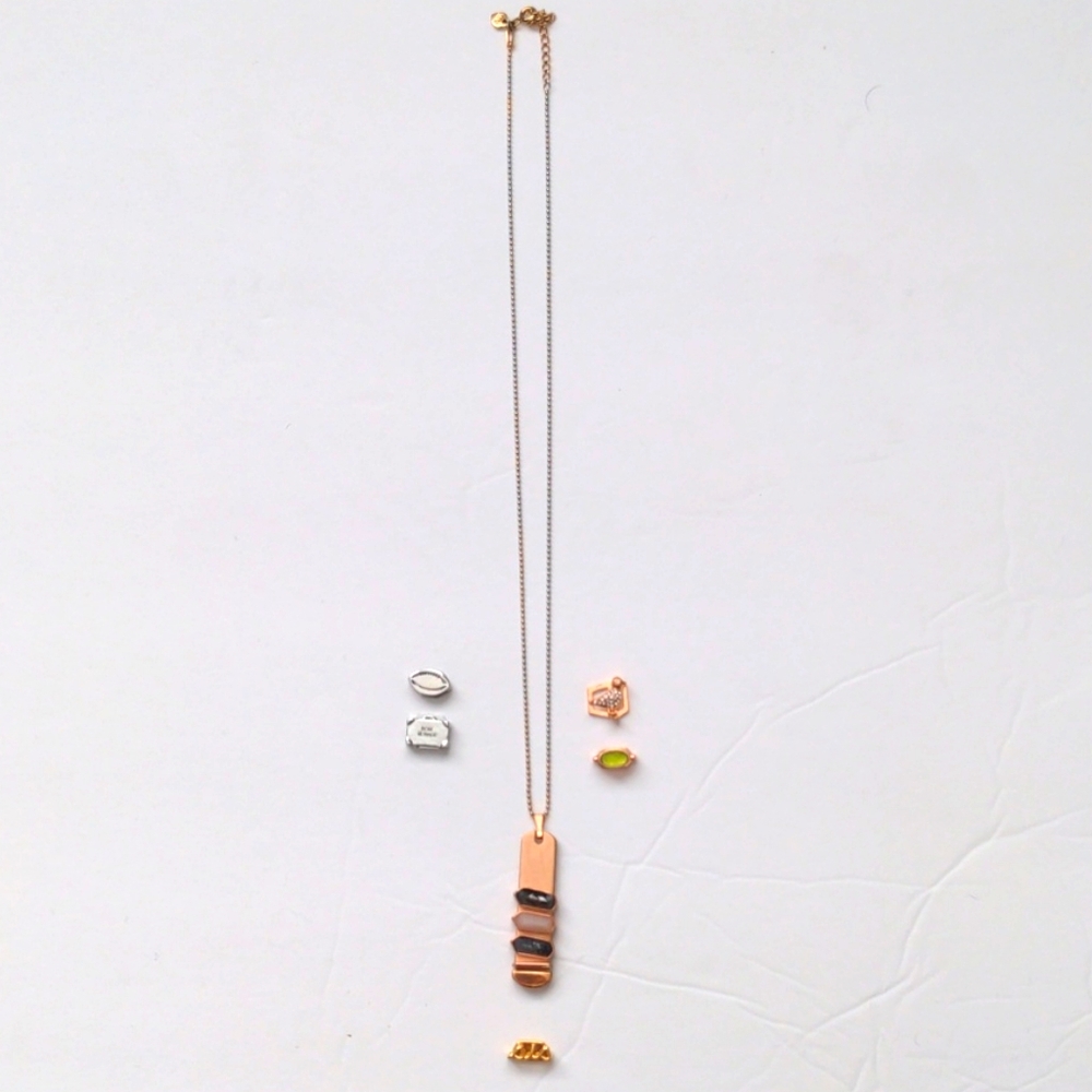 Pendant necklace